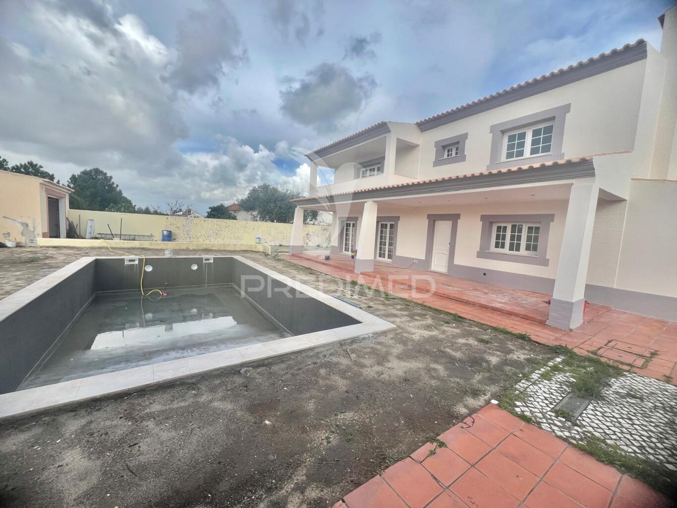 Moradia isolada t6 com piscina | lagoinha - palmela