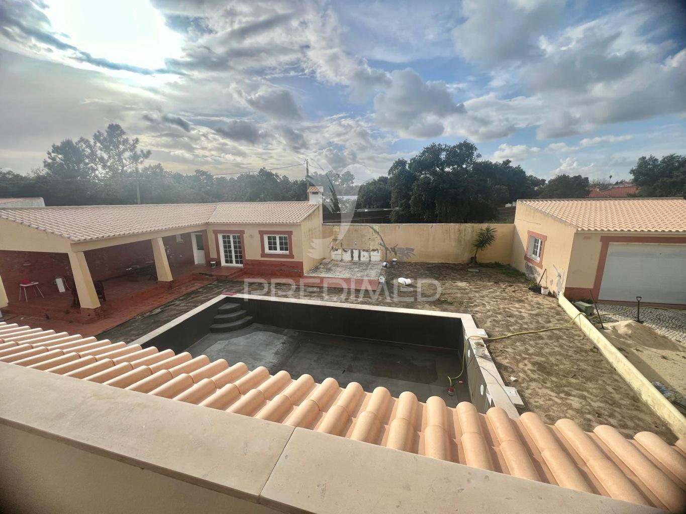 Moradia isolada t6 com piscina | lagoinha - palmela