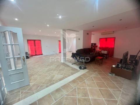Moradia isolada t6 com piscina | lagoinha - palmela