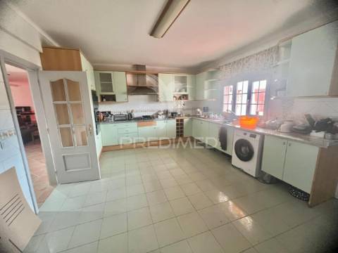Moradia isolada t6 com piscina | lagoinha - palmela