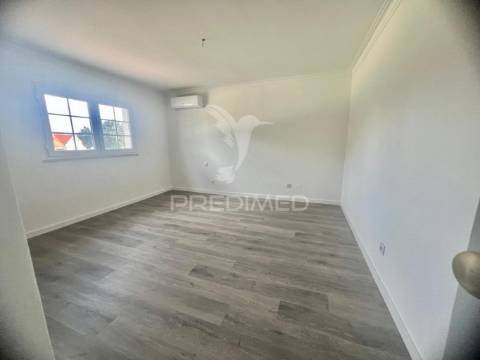 Moradia isolada t6 com piscina | lagoinha - palmela