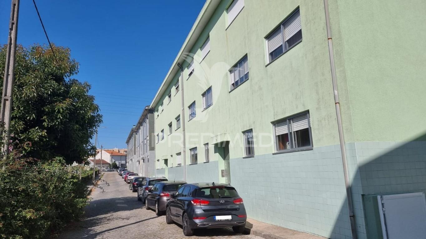Apartamento t2+1 com garagem box em rio tinto