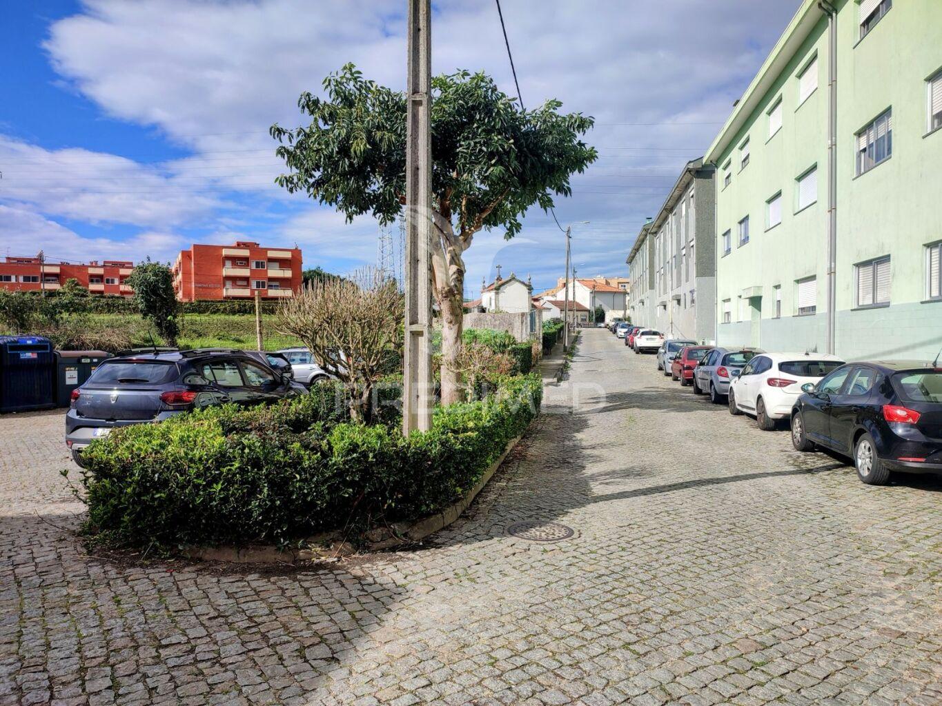 Apartamento t2+1 com garagem box em rio tinto