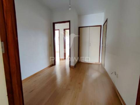Apartamento t2+1 com garagem box em rio tinto