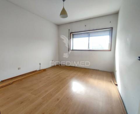 Apartamento t2+1 com garagem box em rio tinto