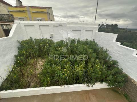 Moradia nova com vista postal no planalto de santarém