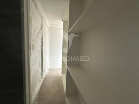 Moradia nova com vista postal no planalto de santarém