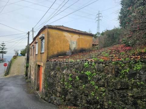 Moradia com terreno