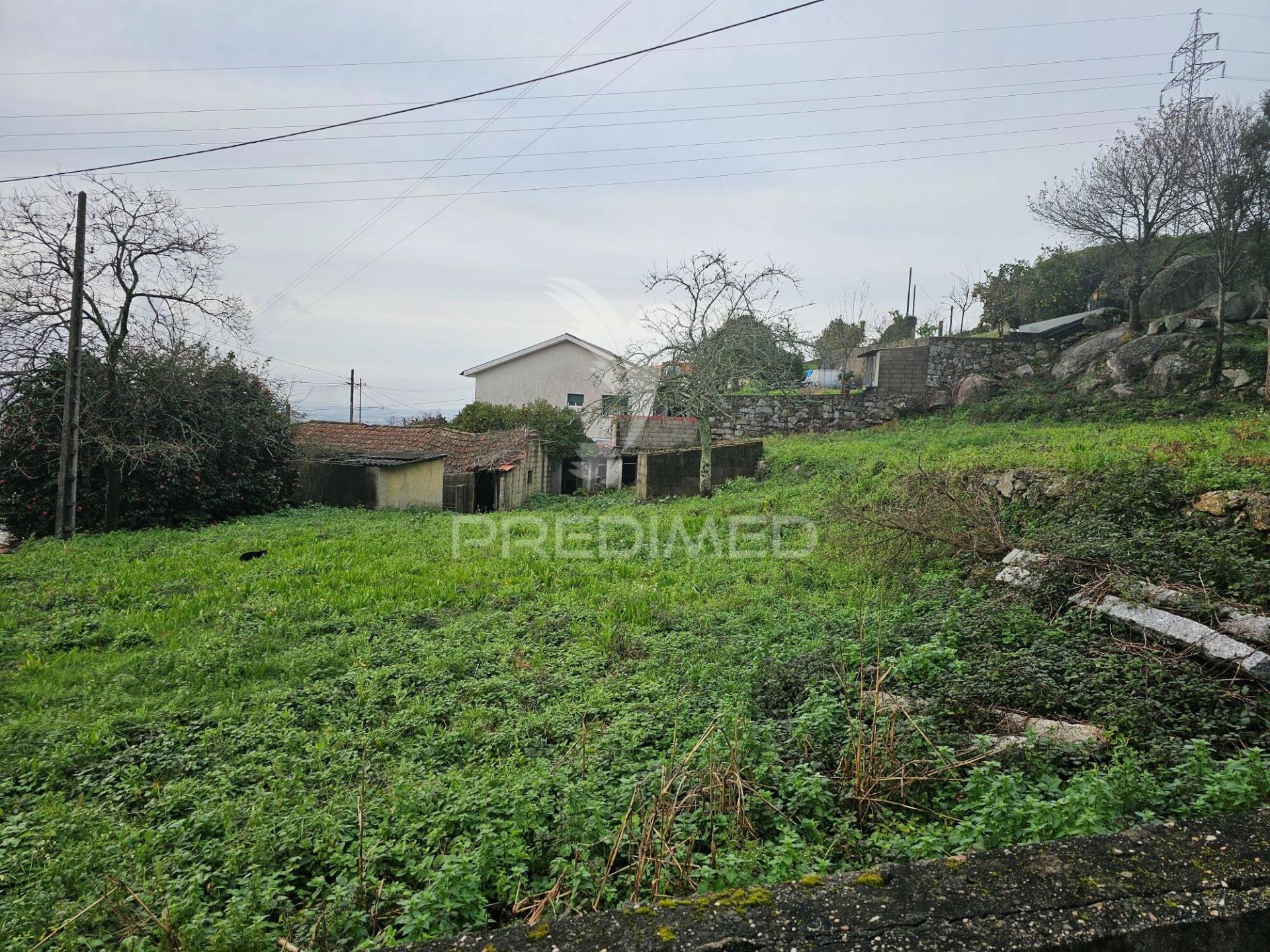 Moradia com terreno