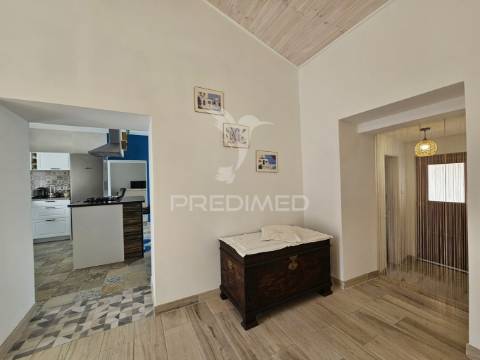 Moradia t4 com quintal em garvão, ourique