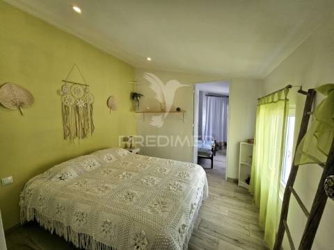 Moradia t4 com quintal em garvão, ourique