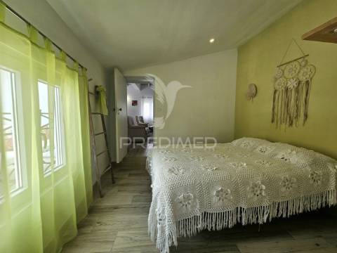Moradia t4 com quintal em garvão, ourique