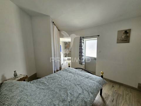 Moradia t4 com quintal em garvão, ourique