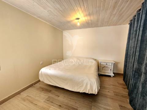 Moradia t4 com quintal em garvão, ourique