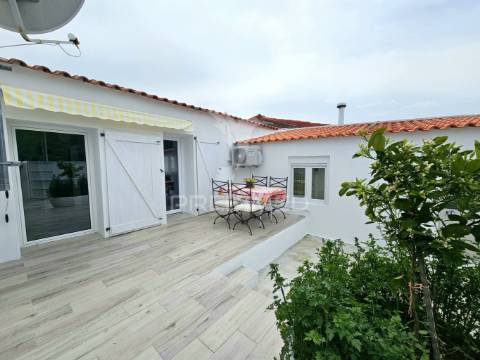 Moradia t4 com quintal em garvão, ourique