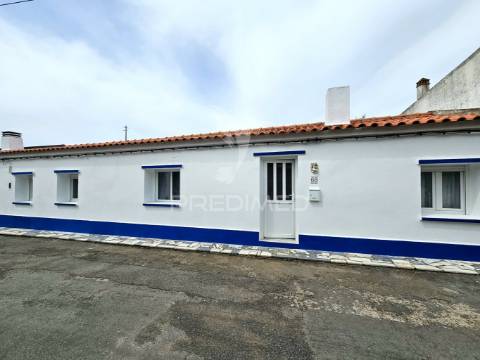 Moradia t4 com quintal em garvão, ourique