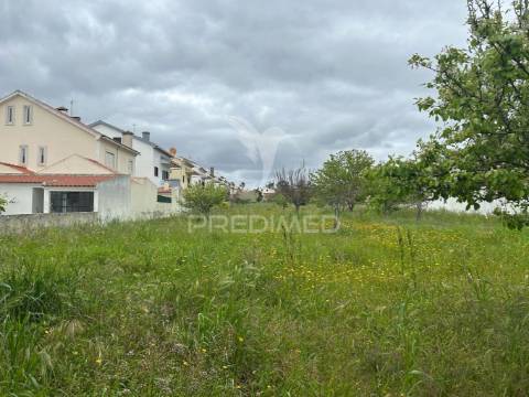 Terreno urbano de 1928m2 nos casais novos (alenquer)