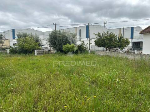 Terreno urbano de 1928m2 nos casais novos (alenquer)