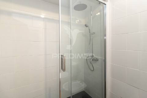 Apartamento t2 com potencial para t3 – paivas, seixal