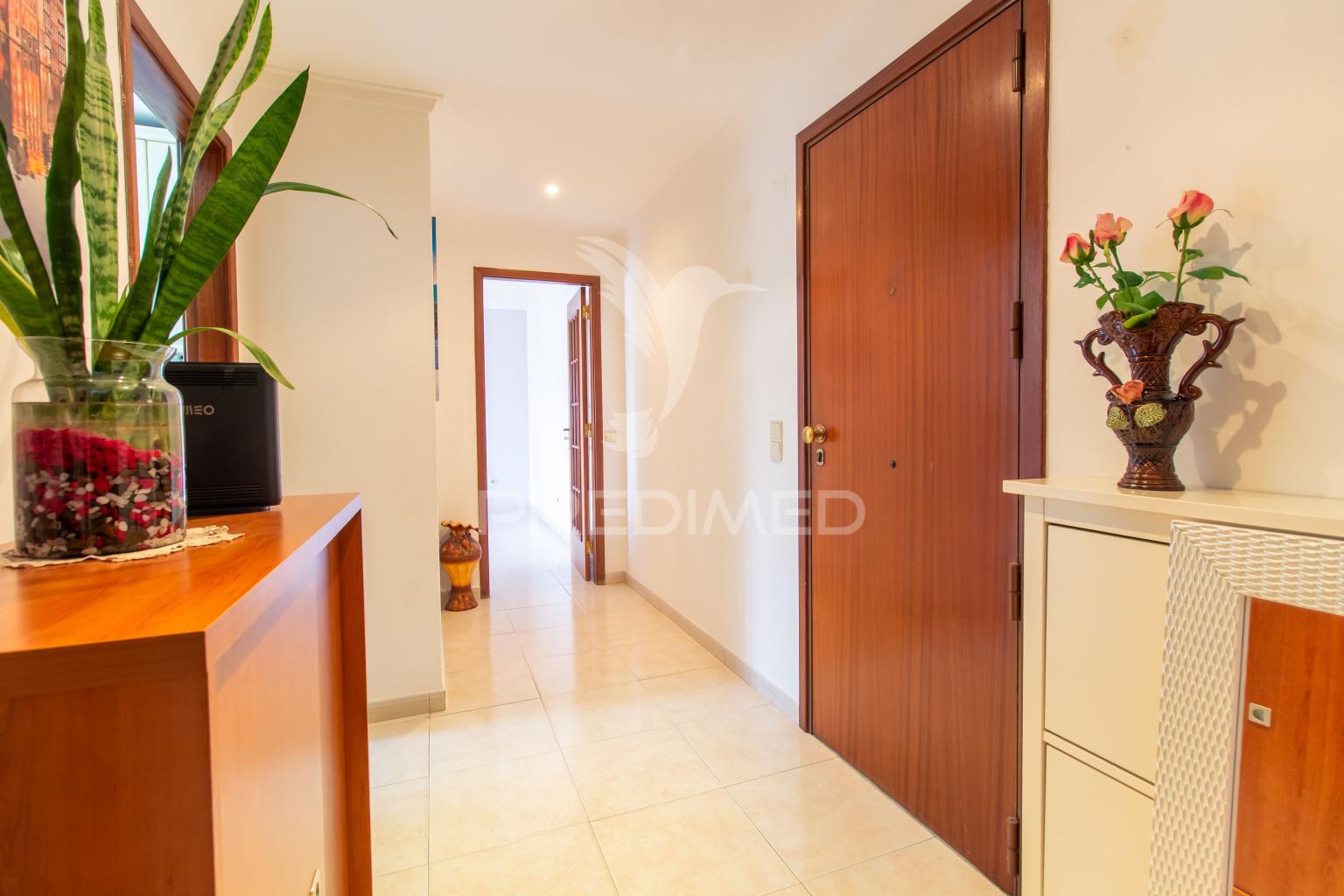 Apartamento t2  no  centro do  feijó - almada