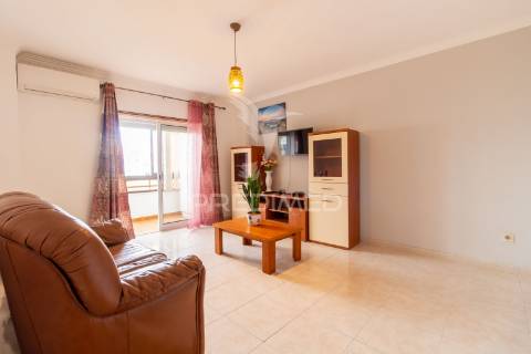 Apartamento t2  no  centro do  feijó - almada