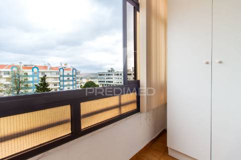 Apartamento t2  no  centro do  feijó - almada