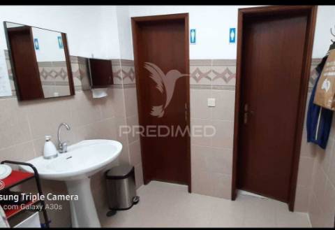 Loja para arrendamento