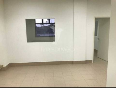 Loja para arrendamento