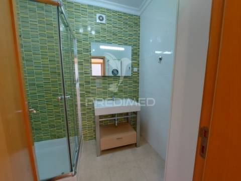 Apartamento t2 - 115 m2 - garagem piscina localização prime