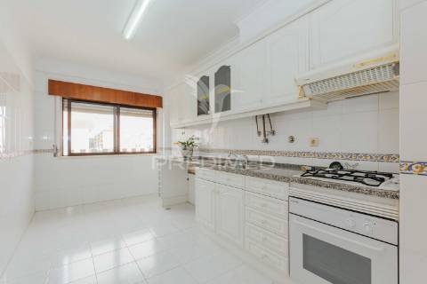 Achado com garagem