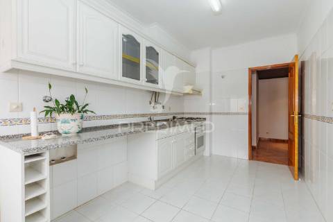 Achado com garagem