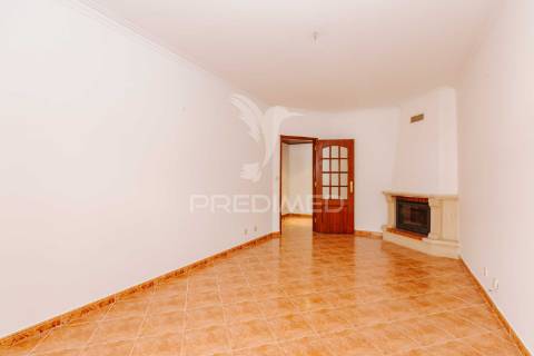 Achado com garagem