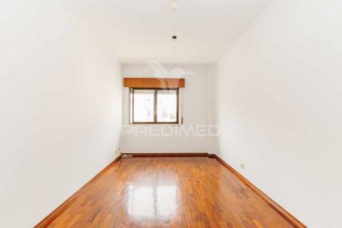Achado com garagem