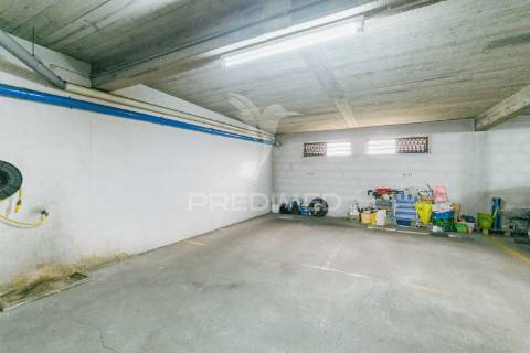 Achado com garagem