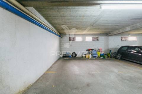 Achado com garagem