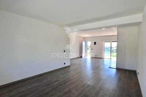 Moradia t5 com piscina