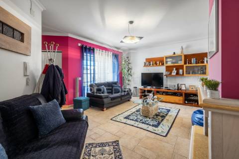 Moradia t4 em são martinho do porto