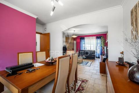 Moradia t4 em são martinho do porto