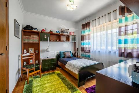 Moradia t4 em são martinho do porto