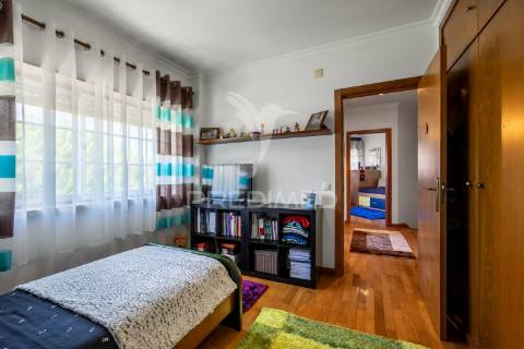 Moradia t4 em são martinho do porto