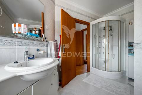 Moradia t4 em são martinho do porto