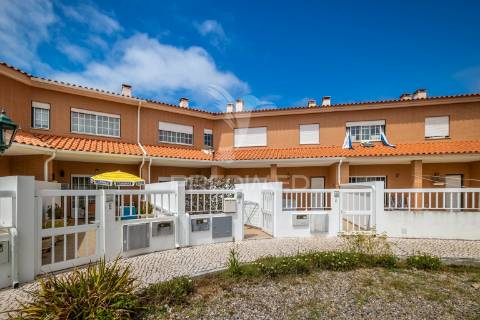 Moradia t4 em são martinho do porto