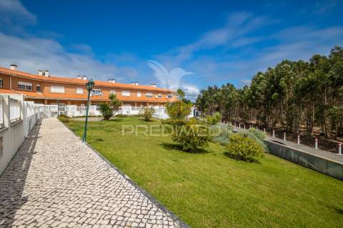 Moradia t4 em são martinho do porto