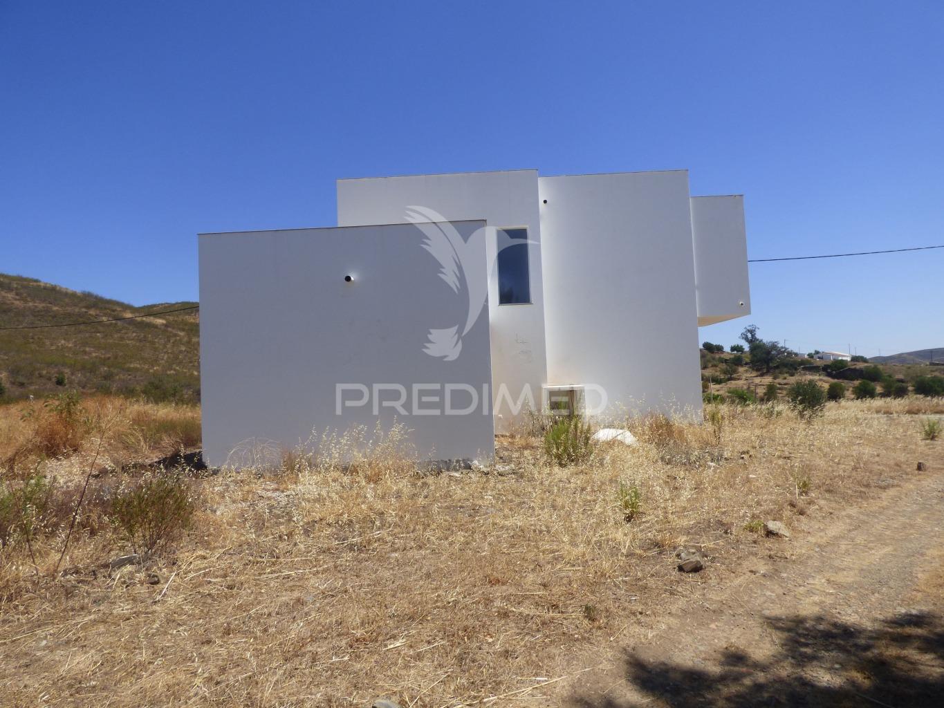 Moradia isolada no campo t3 - tavira