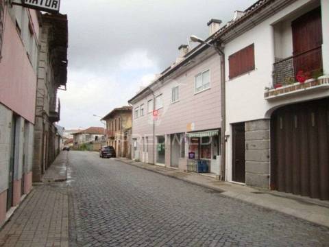 Loja para venda em vila cova da lixa e borba de godim, felgueiras - porto