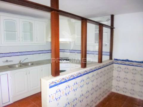 Coimbra - moradia t3 + 2 quintal
