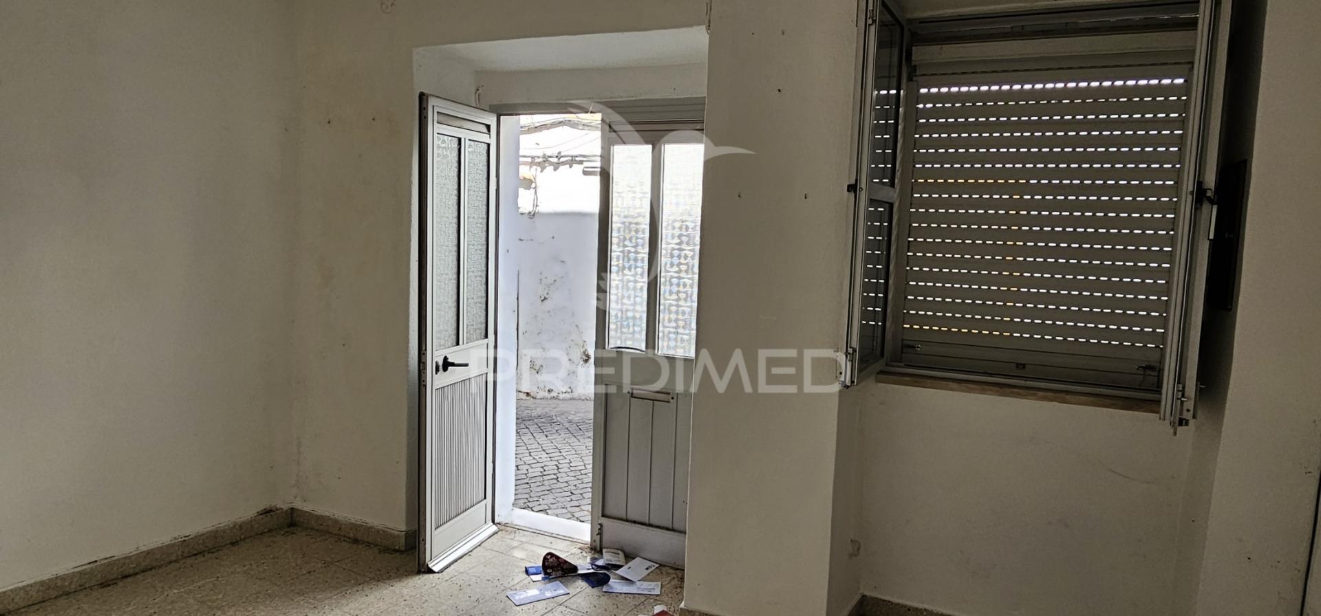 Prédio para venda na zona histórica de portalegre