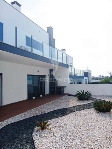 Fantástica moradia t4 com piscina, marisol