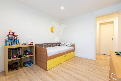 Apartamento t4 em setúbal, zona nobre