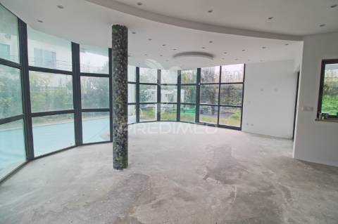 Moradia isolada t3 em condomínio fechado em palmela/ quinta do anjo! c/ piscina privada!